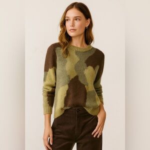 Wooden Ships Anthropology sweater green pullover Size M Feminine and cozy